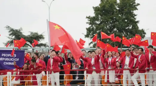 2024巴黎奥运会开幕式：惊喜连连还是槽点满满？一场关于'秘密'的视觉盛宴！